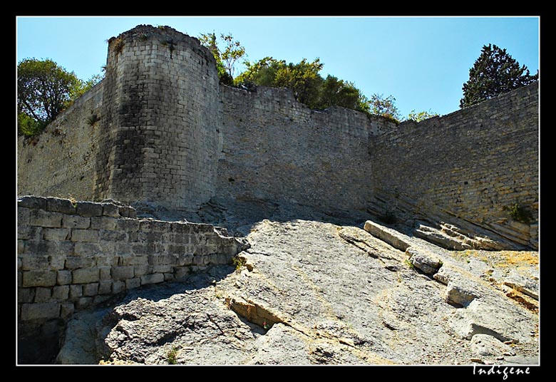 Les remparts de Arles