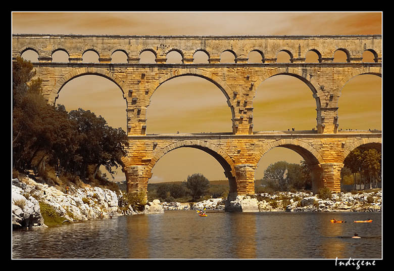 La pierre dorée du Pont du Gard