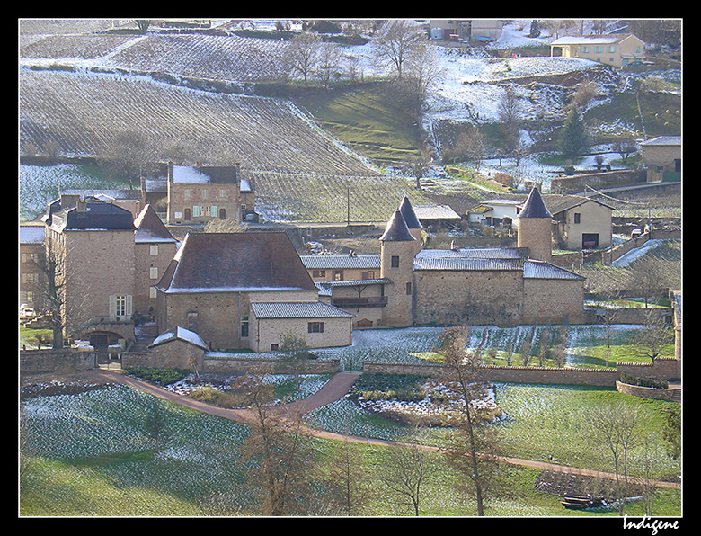 Château de Chasselas sous la neige