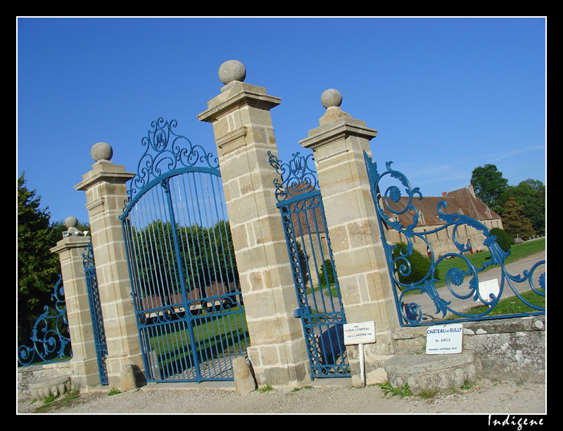 L'entrée du château de Sully