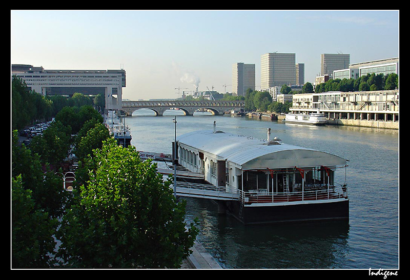 Quartier de Bercy et Bibliothèque Nationale de France