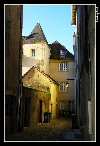 Une ruelle à Autun